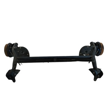 Recambio de puente trasero para dacia sandero 1.4 cat referencia OEM IAM 8200567516  