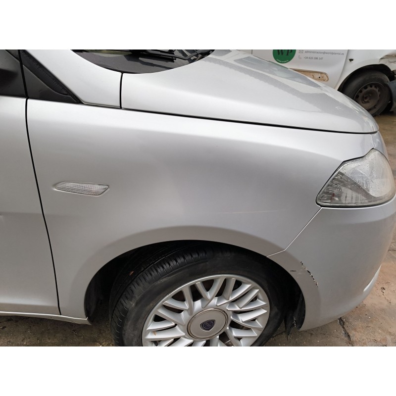 Recambio de aleta delantera derecha para lancia ypsilon (101) referencia OEM IAM   
