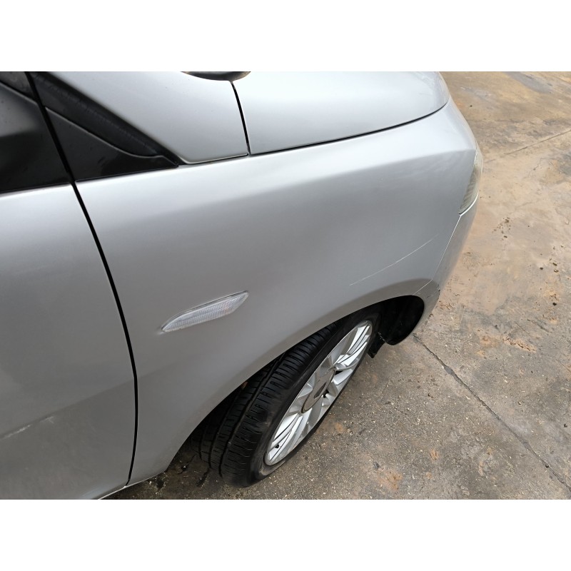 ALETA DELANTERA DERECHA