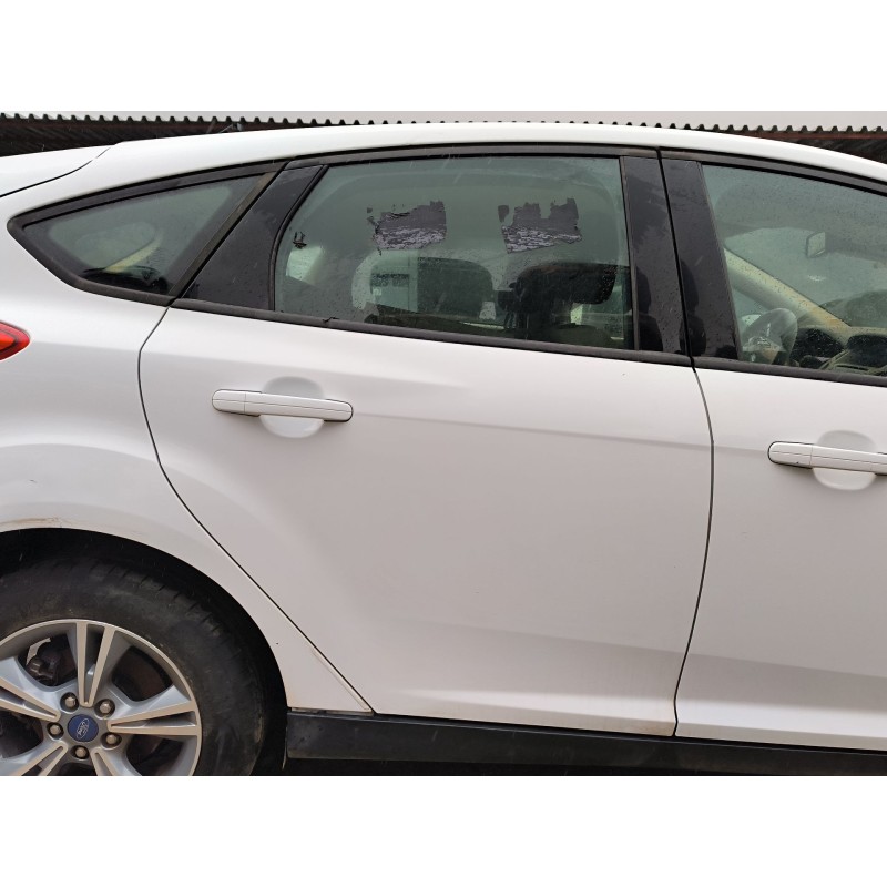 Recambio de puerta trasera derecha para ford focus iii 1.6 tdci referencia OEM IAM 2172759  