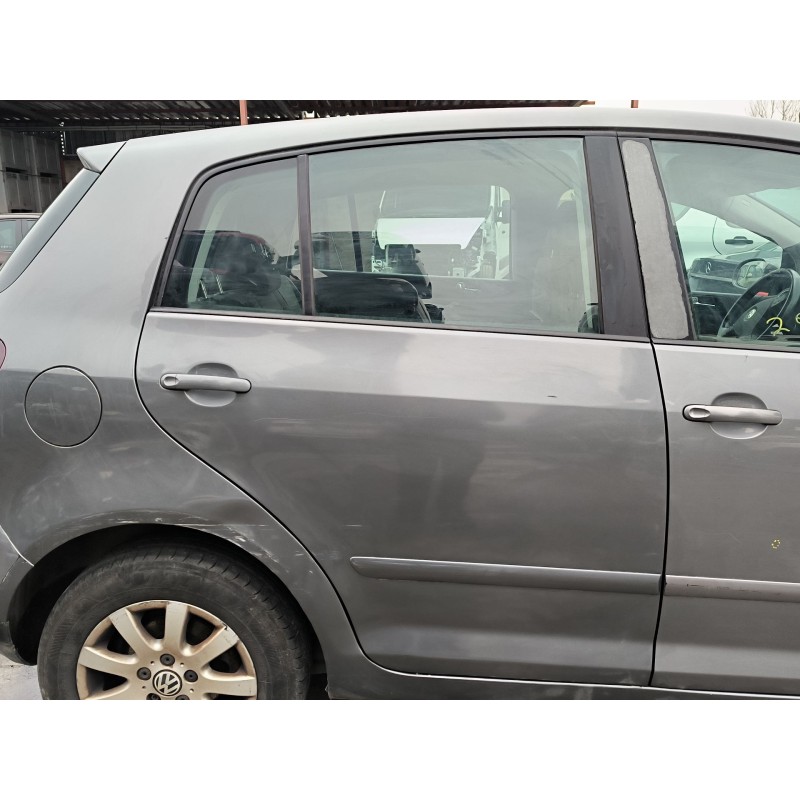 Recambio de puerta trasera derecha para volkswagen golf v (1k1) 1.9 tdi referencia OEM IAM 5M0833106B 5M0833302M 