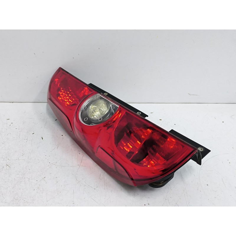 PILOTO TRASERO IZQUIERDO