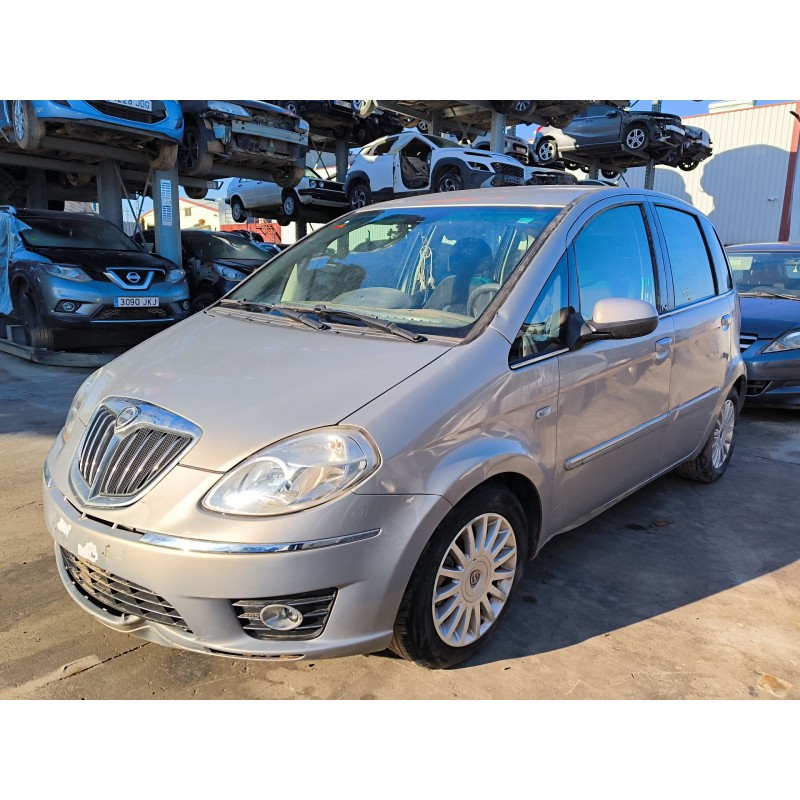 lancia musa (350_) del año 2010