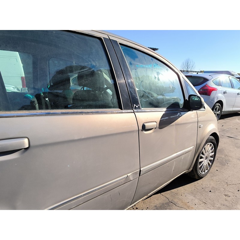 PUERTA DELANTERA DERECHA