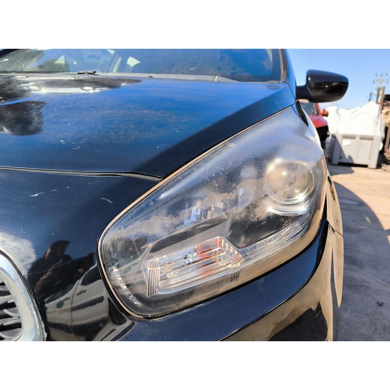 Recambio de faro izquierdo para kia carens iv 1.7 crdi referencia OEM IAM   