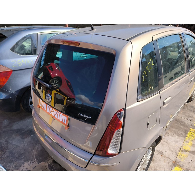 ALETA DELANTERA IZQUIERDA