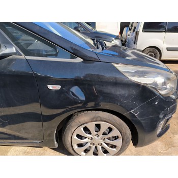 Recambio de aleta delantera derecha para kia carens iv 1.7 crdi referencia OEM IAM 66321A4100  