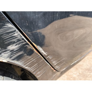 Recambio de puerta trasera derecha para kia carens iv 1.7 crdi referencia OEM IAM 77004A4000  