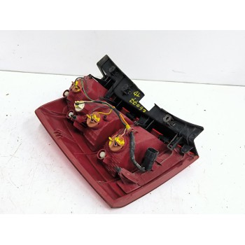 Recambio de piloto trasero derecho para kia carens iii monospace (un) 2.0 crdi 140 referencia OEM IAM 92402100  