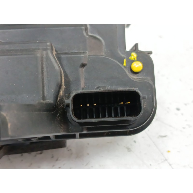 CERRADURA PUERTA TRASERA DERECHA