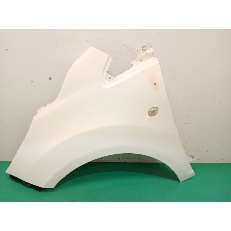 ALETA DELANTERA IZQUIERDA