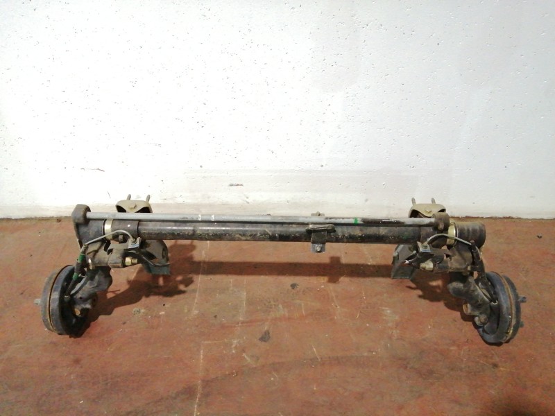 Recambio de puente trasero para peugeot 205 berlina 1.8 diesel referencia OEM IAM   