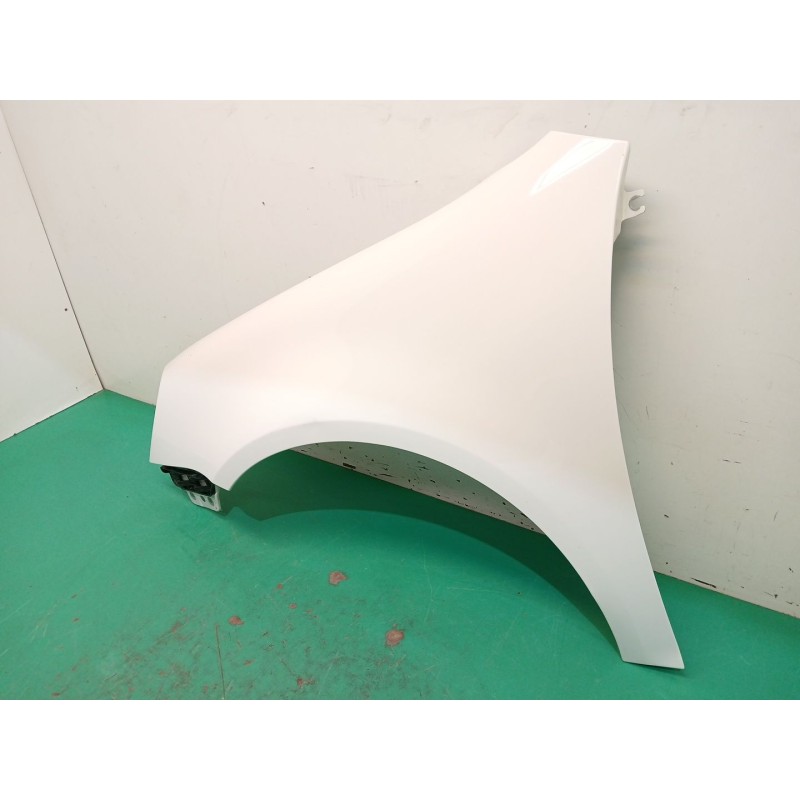 ALETA DELANTERA IZQUIERDA