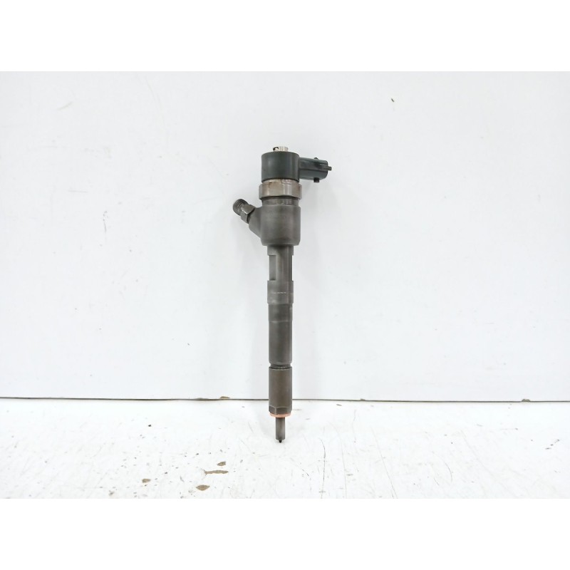 Recambio de inyector para opel combo tour 1.3 cdti 16v referencia OEM IAM 0445110183  