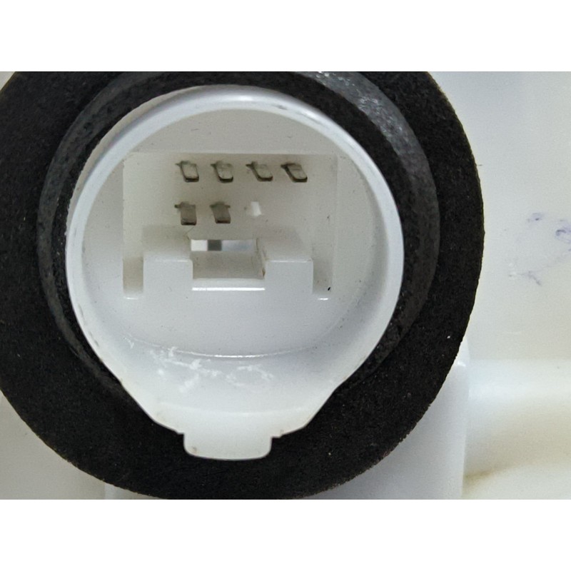 CERRADURA PUERTA TRASERA DERECHA