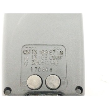 Recambio de enganche cinturon izquierdo para opel astra twin top 1.6 16v referencia OEM IAM 13189098 TRASERO 