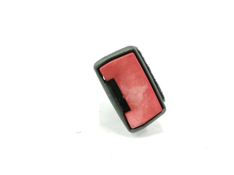 Recambio de enganche cinturon derecho para opel astra twin top 1.6 16v referencia OEM IAM 13188872 TRASERO Recambio de enganche cinturon derecho para opel astra twin top 1.6 16v referencia OEM IAM 13188872 TRASERO