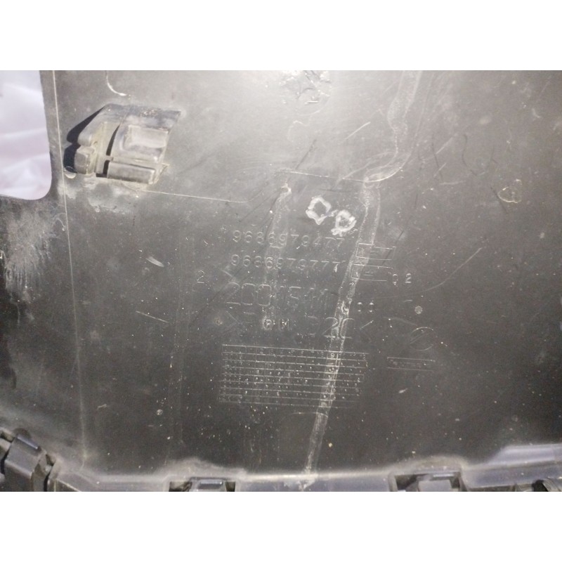 PARAGOLPES DELANTERO