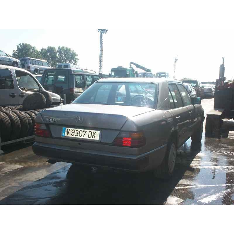 MERCEDES-BENZ 124 Sedán (W124) 1990