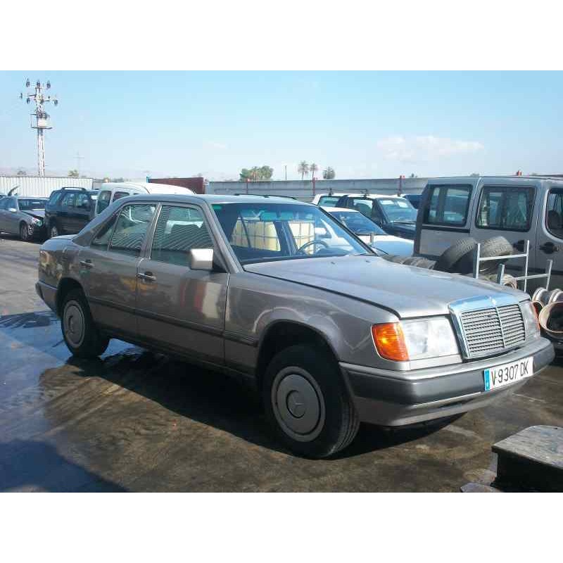 MERCEDES-BENZ 124 Sedán (W124) 1990