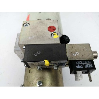 Recambio de no identificado para audi a8 (d2) 4.2 quattro referencia OEM IAM 4D4901137 BOMBA HIDRAULICA VENTANILLAS 