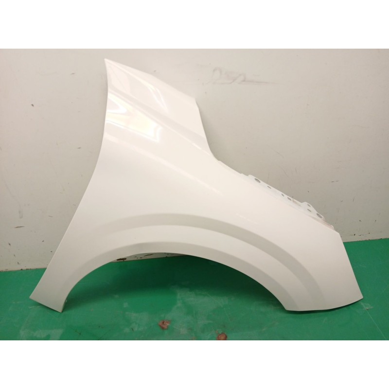 ALETA DELANTERA DERECHA