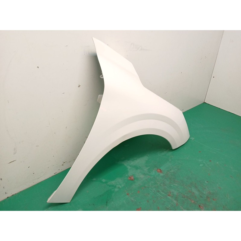 ALETA DELANTERA DERECHA