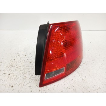 PILOTO TRASERO DERECHO 8E9945096E 