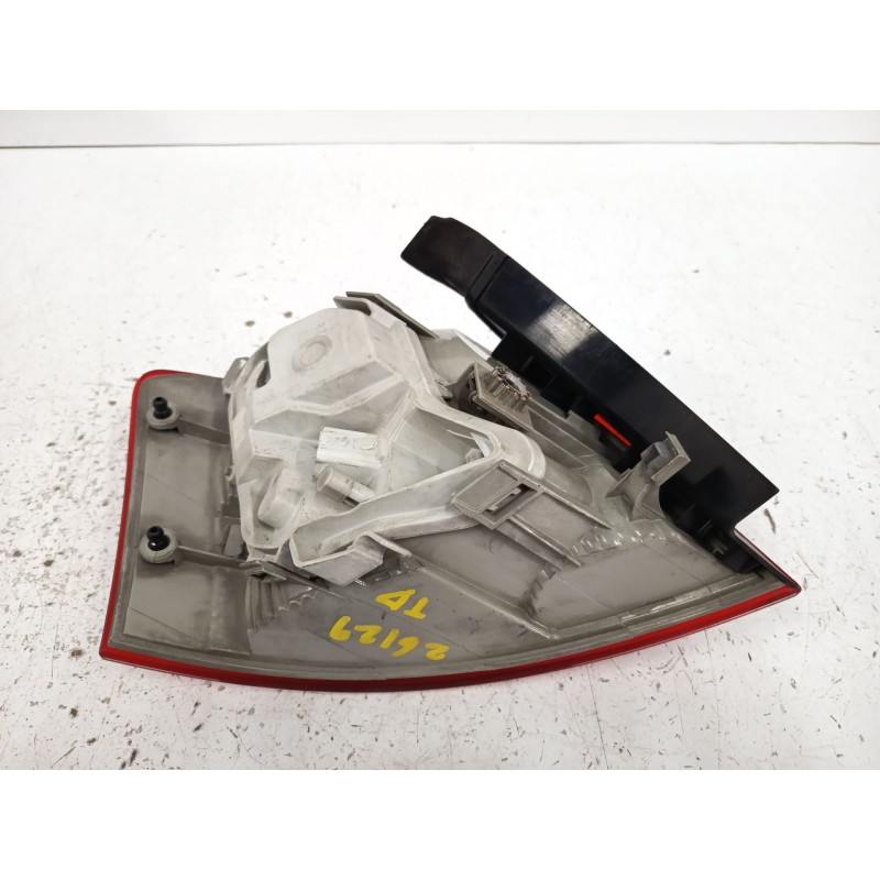 PILOTO TRASERO DERECHO