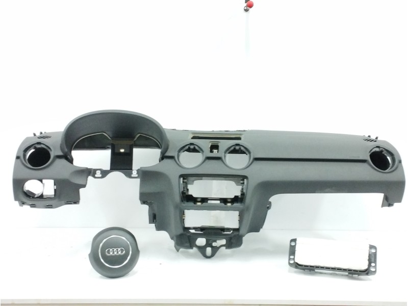Recambio de salpicadero para audi a1 (8x) 1.6 tdi referencia OEM IAM 8X1857033 8X0880201 8X0880204A