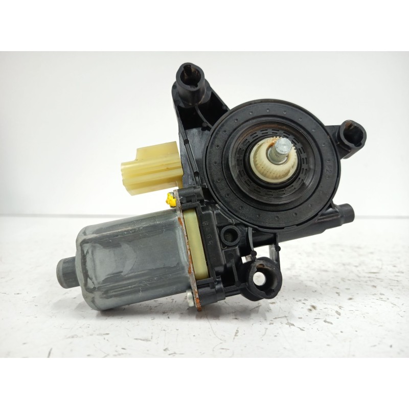 MOTOR ELEVALUNAS DELANTERO DERECHO