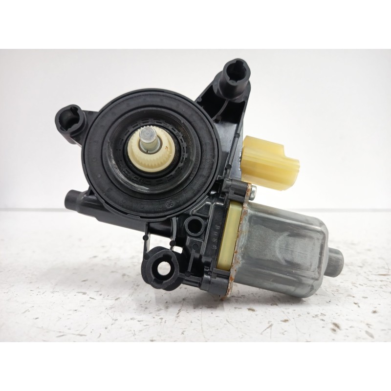 MOTOR ELEVALUNAS TRASERO DERECHO