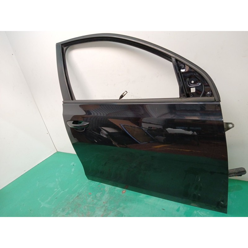 PUERTA DELANTERA DERECHA