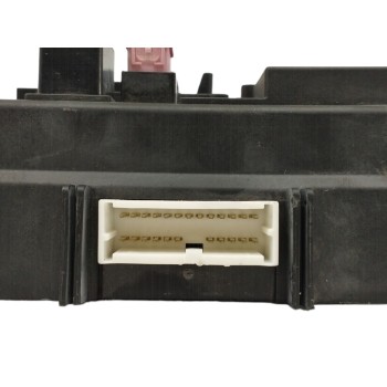 Recambio de caja reles / fusibles para mitsubishi outlander (cw0) 2.0 di-d cat referencia OEM IAM 8637A213 519087530 116RAI00000