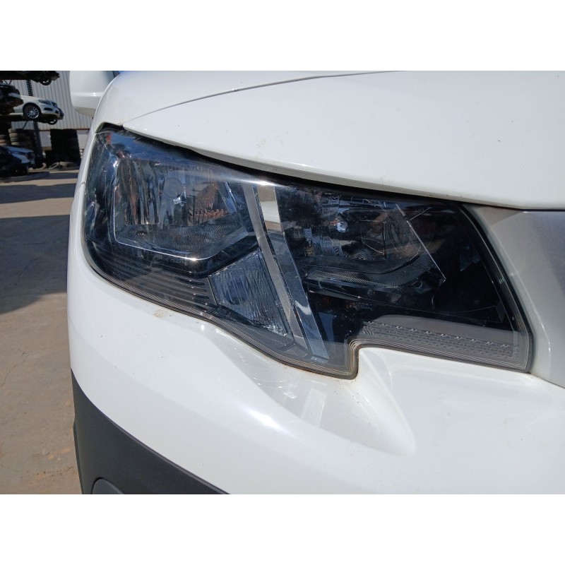 Recambio de faro derecho para peugeot rifter 1.5 bluehdi 100 referencia OEM IAM 9816826880  