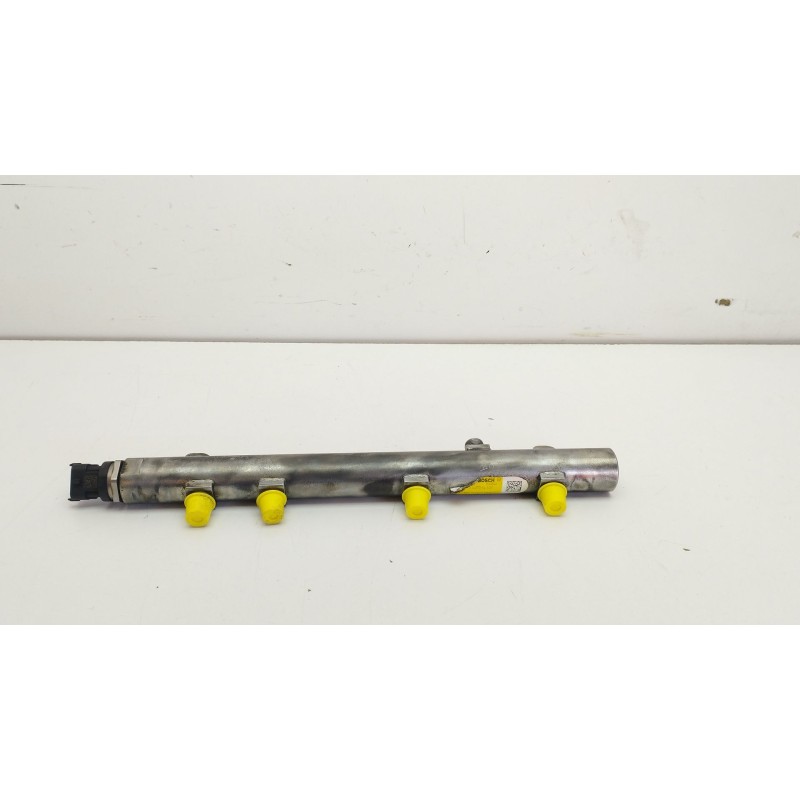 Recambio de rampa inyectora para peugeot boxer furgoneta 3.0 hdi 160 referencia OEM IAM 0445214107  