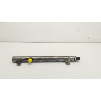 Recambio de rampa inyectora para peugeot boxer furgoneta 3.0 hdi 160 referencia OEM IAM 0445214107  