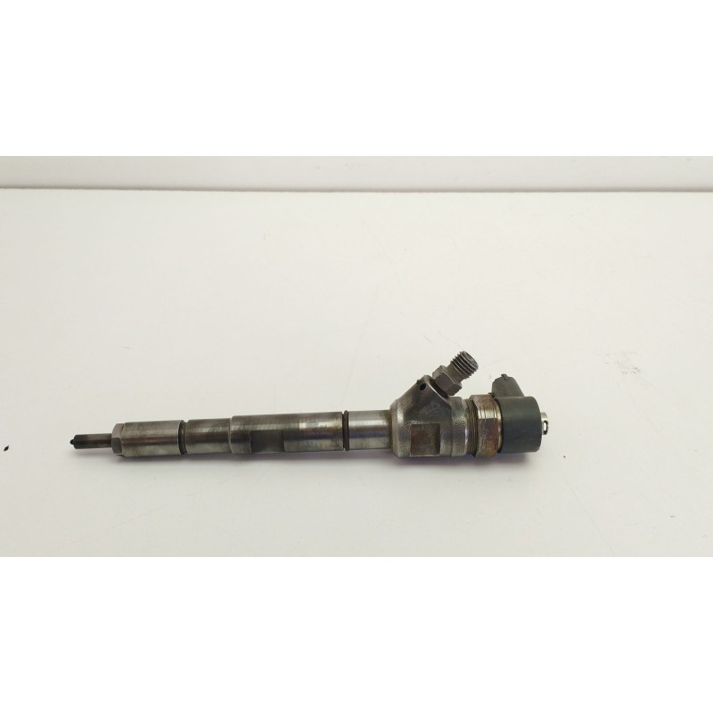 Recambio de inyector para kia sorento i (jc) 2.5 crdi referencia OEM IAM 0445110275  