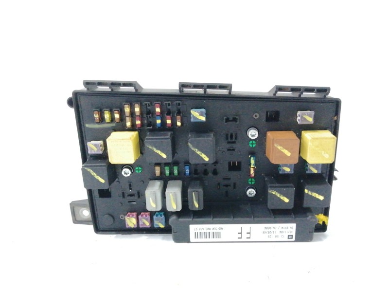 Recambio de caja reles / fusibles para opel astra h berlina 1.7 16v cdti referencia OEM IAM 13191129 5DK00866827 