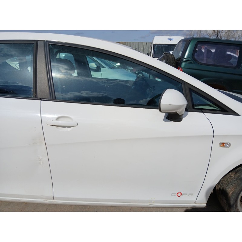 Recambio de puerta delantera derecha para seat leon (1p1) 1.6 tdi referencia OEM IAM   
