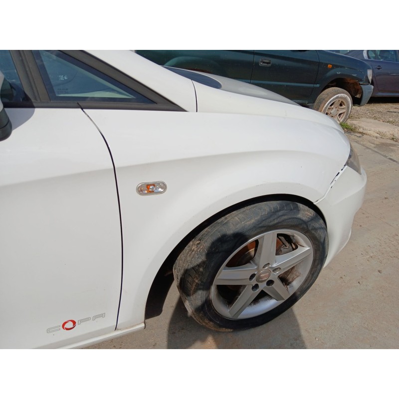 ALETA DELANTERA DERECHA