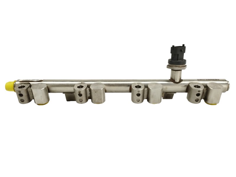 Recambio de rampa inyectora para hyundai tucson 1.6 cat referencia OEM IAM 353502B100  