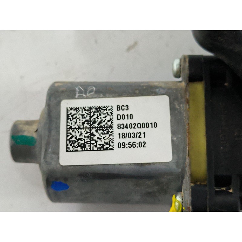 ELEVALUNAS TRASERO DERECHO