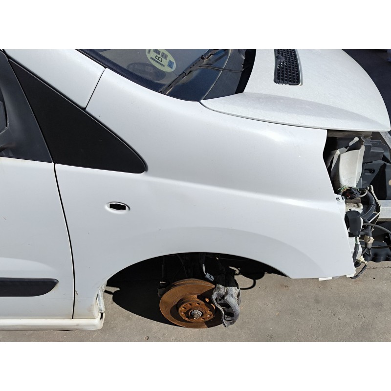 Recambio de aleta delantera derecha para peugeot expert kasten referencia OEM IAM   