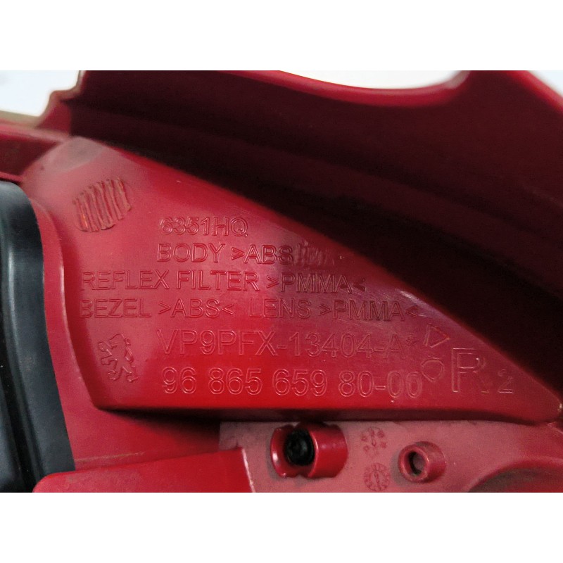 PILOTO TRASERO DERECHO