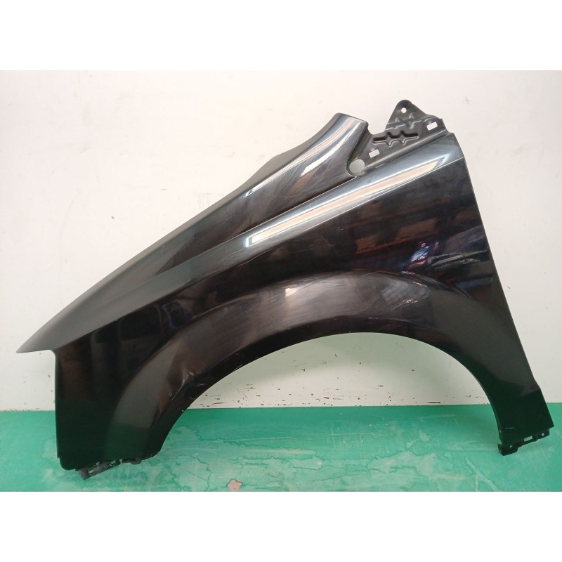 ALETA DELANTERA IZQUIERDA