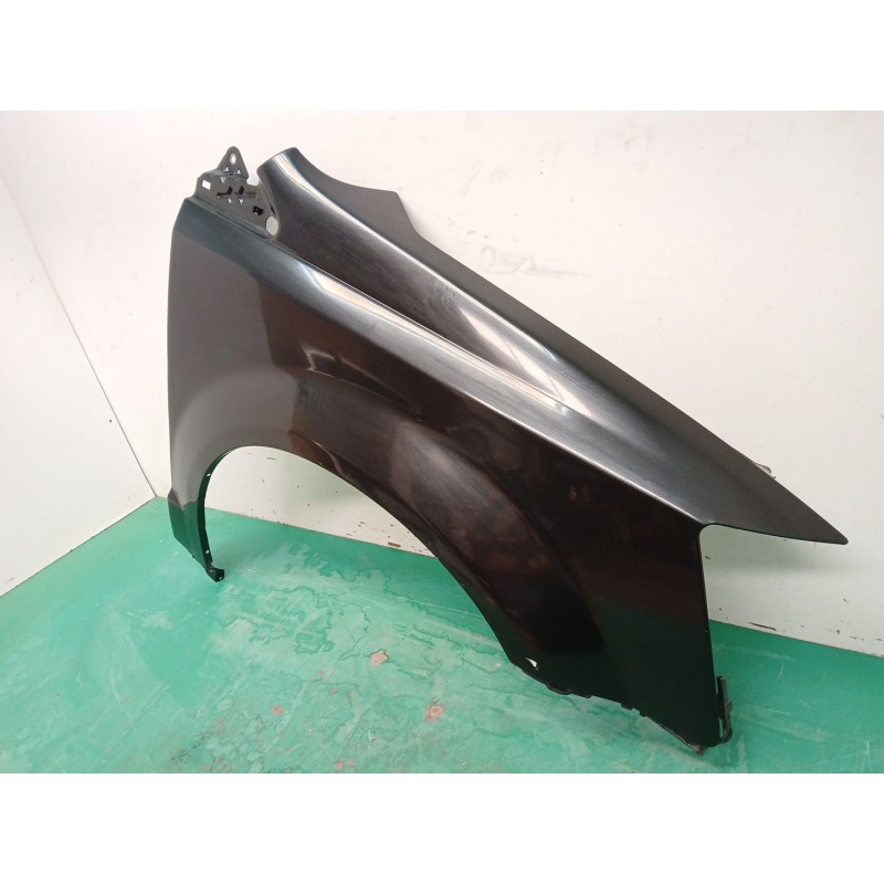 ALETA DELANTERA DERECHA