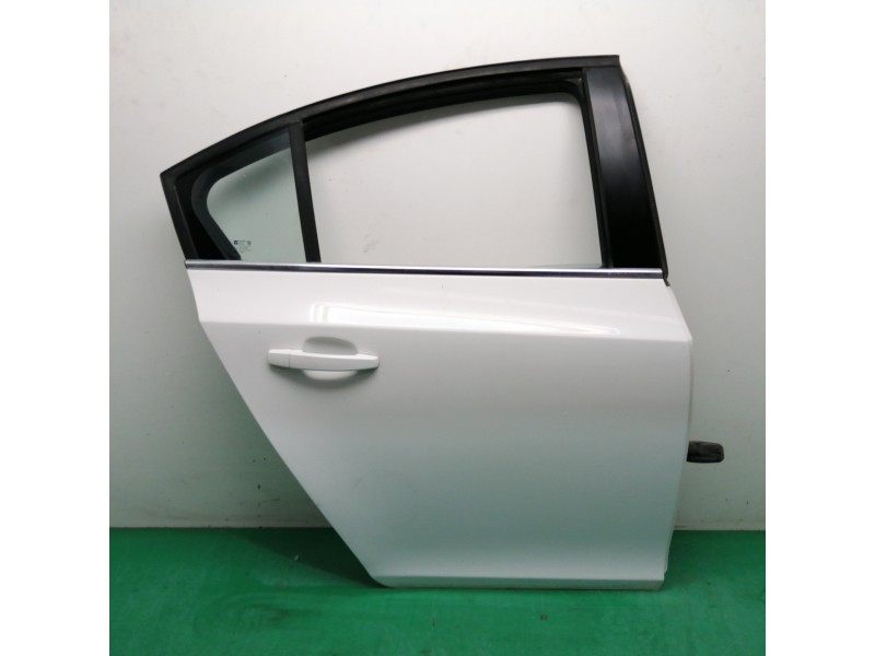 Recambio de puerta trasera derecha para chevrolet cruze 2.0 diesel cat referencia OEM IAM 95987764 Recambio de puerta trasera derecha para chevrolet cruze 2.0 diesel cat referencia OEM IAM 95987764