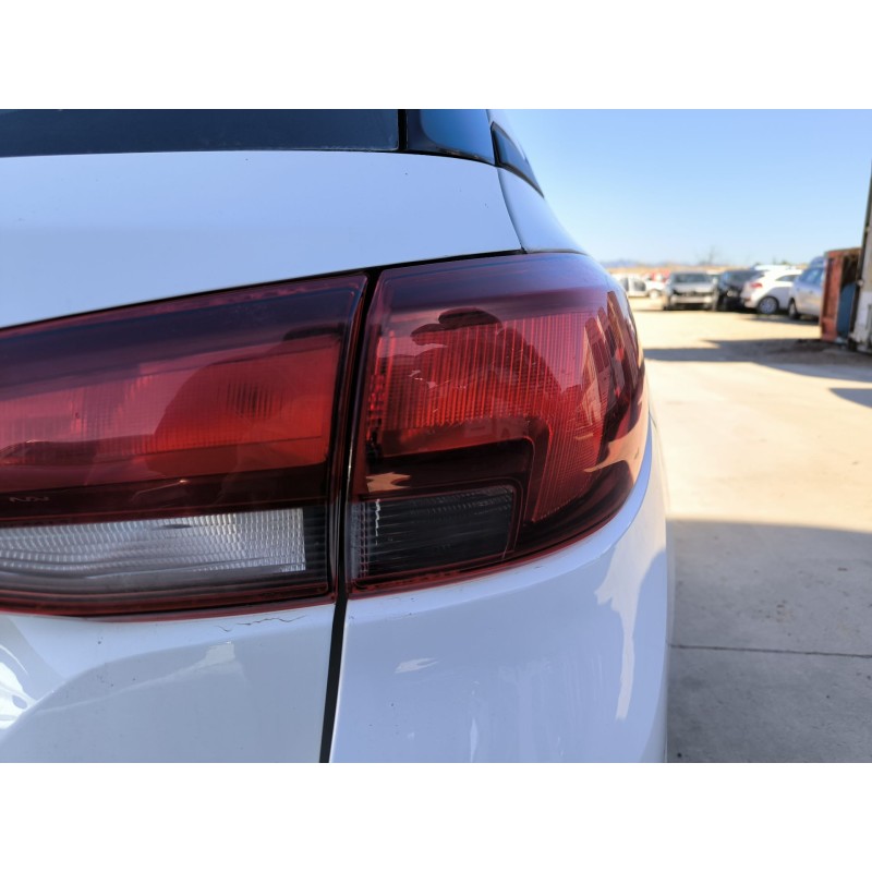 Recambio de piloto trasero derecho para opel astra k sports tourer referencia OEM IAM   