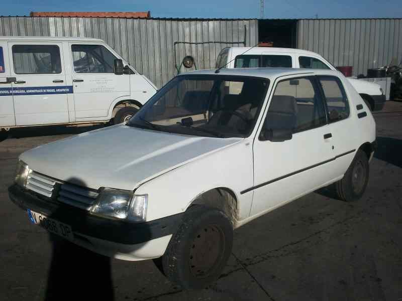PEUGEOT 205 BERLINA